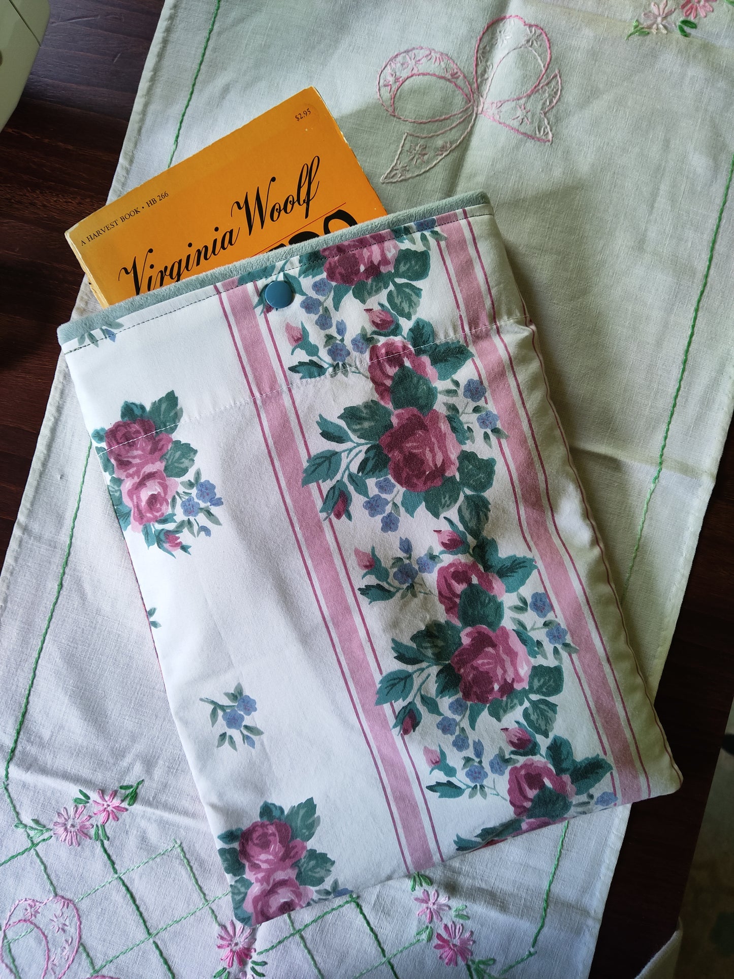 Book/Tablet Sleeve | Giulia Cino