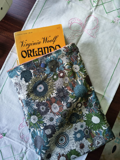 Book/Tablet Sleeve | Giulia Cino