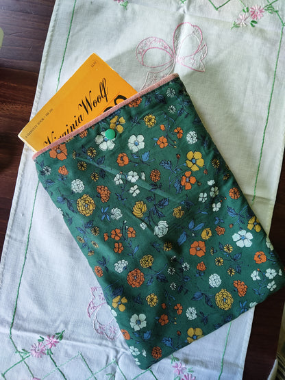 Book/Tablet Sleeve | Giulia Cino